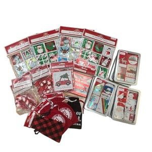 #1207 Christmas Bundle ~ 20 Items ~ NEW Card Holder Bags & Boxes, Presents Tags